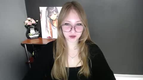 Veronica online show from 10-29-25, 08:49