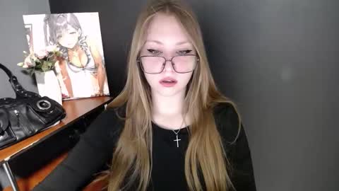 Veronica online show from 05-26-26, 06:42