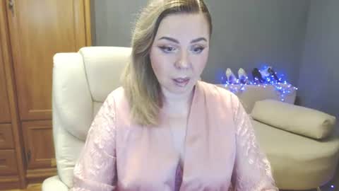 cute_phoenix online show from 07-04-26, 06:03