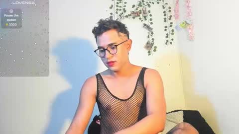 Snapshot of cute_sammy_1 chatting on 09-24-25, 11:57 cute_sammy_1 online show from 09-24-25, 11:57