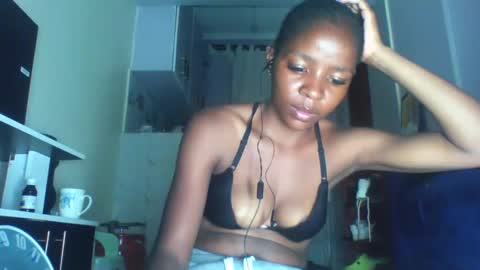 Snapshot of cute_sexy3 chatting on 04-02-26, 09:56 SHARON online show from 04-02-26, 09:56