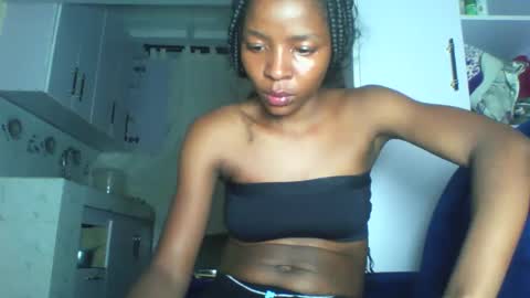 Snapshot of cute_sexy3 chatting on 05-06-26, 10:15 SHARON online show from 05-06-26, 10:15