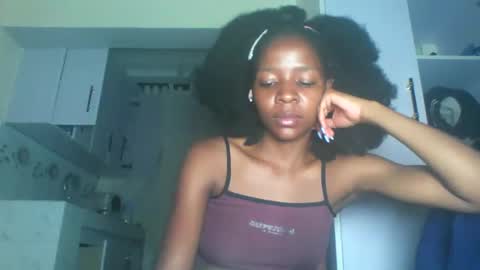 Snapshot of cute_sexy3 chatting on 05-11-26, 11:35 SHARON online show from 05-11-26, 11:35