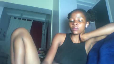 Snapshot of cute_sexy3 chatting on 05-23-26, 10:25 SHARON online show from 05-23-26, 10:25