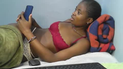 cute_shaniz online show from 09-15-25, 07:08
