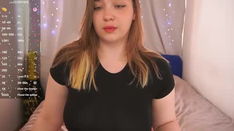 Snapshot of cute_sharloti chatting on 05-24-26, 04:23 Sasha online show from 05-24-26, 04:23
