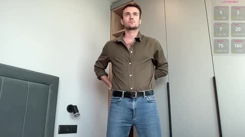 Snapshot of cute_skywalker chatting on 09-12-25, 02:50 cute_skywalker online show from 09-12-25, 02:50