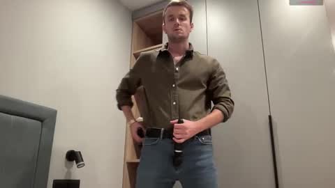 Snapshot of cute_skywalker chatting on 09-13-25, 06:29 cute_skywalker online show from 09-13-25, 06:29