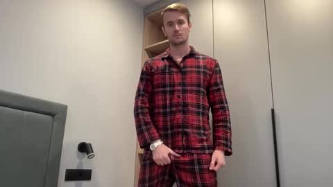 Snapshot of cute_skywalker chatting on 09-20-25, 03:02 cute_skywalker online show from 09-20-25, 03:02
