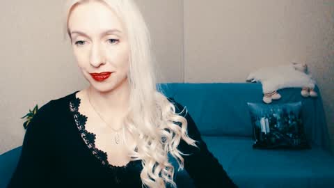 cute_smile_shy online show from 12-26-24, 08:11