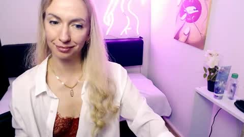 Snapshot of cute_smile_shy chatting on 05-16-26, 10:36 cute_smile_shy online show from 05-16-26, 10:36