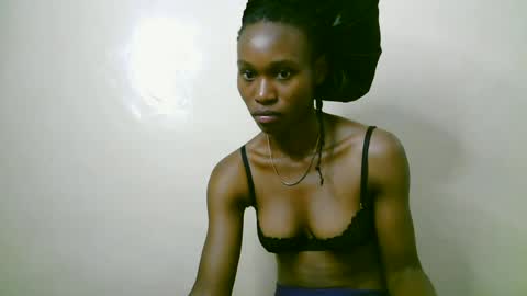 cute_tasha online show from 05-28-26, 06:00