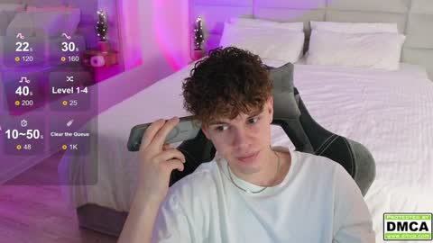 Thomas -  online show from 12-24-24, 08:16