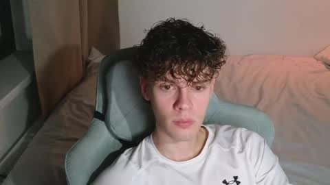 Thomas -  online show from 04-06-26, 08:32