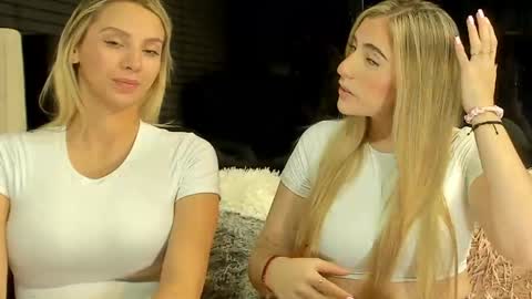 WANNA SEE MORE OF TWINS              online show from 05-16-26, 03:14