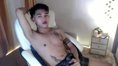 Snapshot of cuteasiancock98 chatting on 02-01-25, 12:07 Steph online show from 02-01-25, 12:07