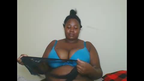Snapshot of cuteaurel chatting on 02-06-26, 12:04 AURELIA online show from 02-06-26, 12:04