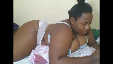 Snapshot of cuteaurel chatting on 02-08-26, 11:35 AURELIA online show from 02-08-26, 11:35