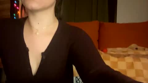 Snapshot of cuteballoons chatting on 01-05-25, 09:57 CuteBalloons online show from 01-05-25, 09:57