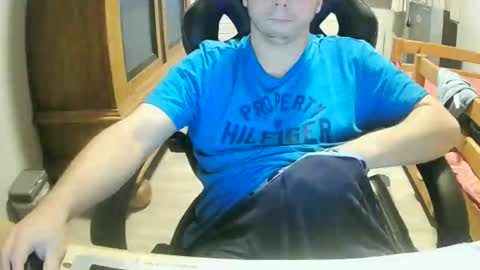 Snapshot of cuteboy090 chatting on 09-20-25, 04:08 Cuteboy090 online show from 09-20-25, 04:08