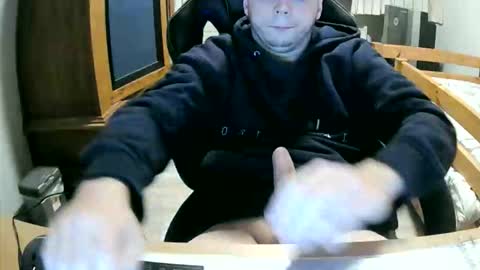 Snapshot of cuteboy090 chatting on 10-29-25, 12:18 Cuteboy090 online show from 10-29-25, 12:18