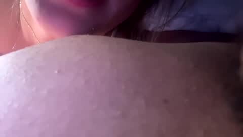 Snapshot of cutecouple20001 chatting on 02-06-25, 02:33 cutecouple20001 online show from 02-06-25, 02:33