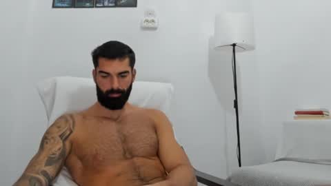 cuteeboy online show from 10-04-25, 06:00