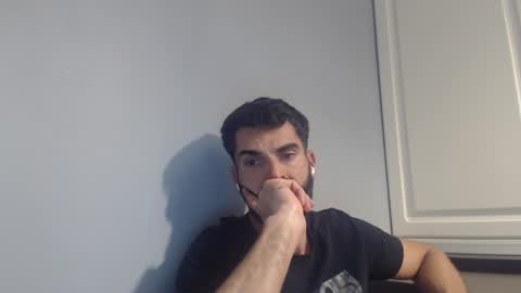 cuteeboy online show from 11-04-25, 06:40