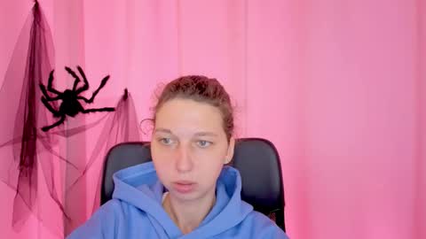 Elli online show from 11-11-25, 11:10