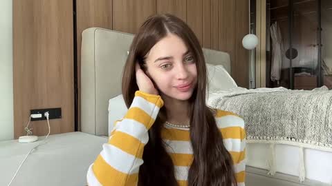 Elsa online show from 02-02-25, 04:05