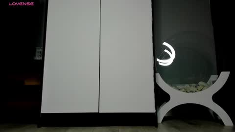 Snapshot of cuteemouse chatting on 02-15-25, 01:38 Anna online show from 02-15-25, 01:38