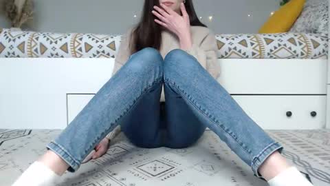 Snapshot of cuteemouse chatting on 02-04-26, 10:43 Anna online show from 02-04-26, 10:43