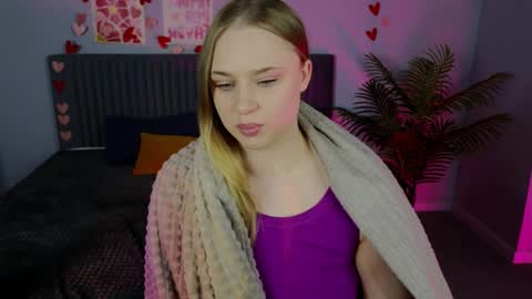 Amyy online show from 05-22-26, 01:35