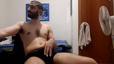 Snapshot of cuteguy52 chatting on 04-29-26, 10:38 cuteguy52 online show from 04-29-26, 10:38