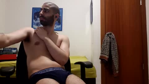 Snapshot of cuteguy52 chatting on 06-09-26, 09:48 cuteguy52 online show from 06-09-26, 09:48