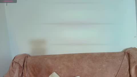 Snapshot of cutejess45 chatting on 01-06-26, 03:10 tell me jess online show from 01-06-26, 03:10