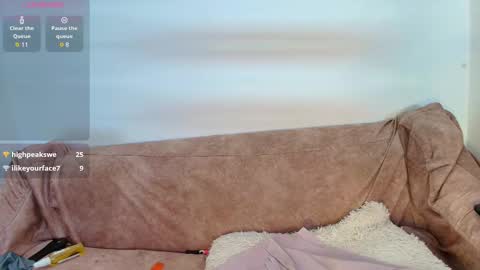 Snapshot of cutejess45 chatting on 02-25-26, 05:28 tell me jess online show from 02-25-26, 05:28