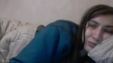 Snapshot of cutekattie chatting on 12-12-24, 09:40 cutekattie online show from 12-12-24, 09:40