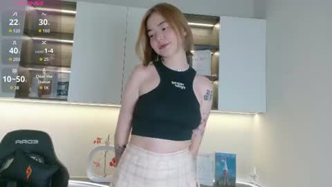 Niia online show from 08-06-26, 05:09