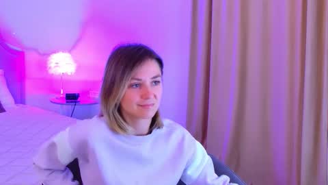 cutemirage online show from 09-27-25, 02:33