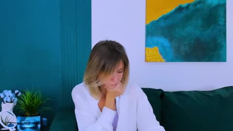 cutemirage online show from 10-03-25, 02:36