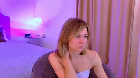 cutemirage online show from 11-28-25, 02:31