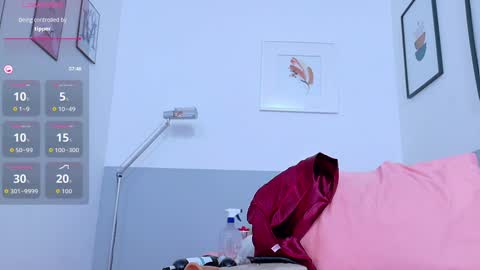 cutepetitee online show from 09-12-25, 08:09