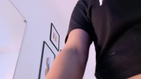 cutepetitee online show from 04-21-26, 01:42