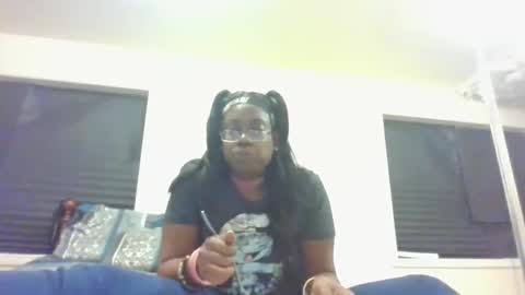 mary mack online show from 10-13-25, 06:24