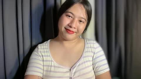 Snapshot of cutestgurl_ chatting on 05-31-26, 02:31 cute online show from 05-31-26, 02:31