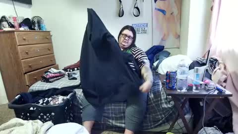 Cutetea online show from 12-13-24, 08:04