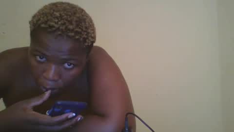 cutey_mellanin online show from 03-03-25, 12:15