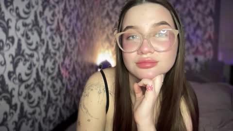 Snapshot of cuteyaji chatting on 11-09-25, 07:23 CuteAnn online show from 11-09-25, 07:23