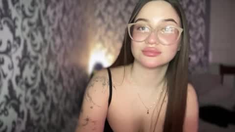 Snapshot of cuteyaji chatting on 12-22-25, 06:49 CuteAnn online show from 12-22-25, 06:49